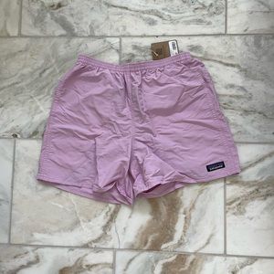 NWT. Patagonia baggies shorts. Pink. Dragon purple. Small 5” inseam.